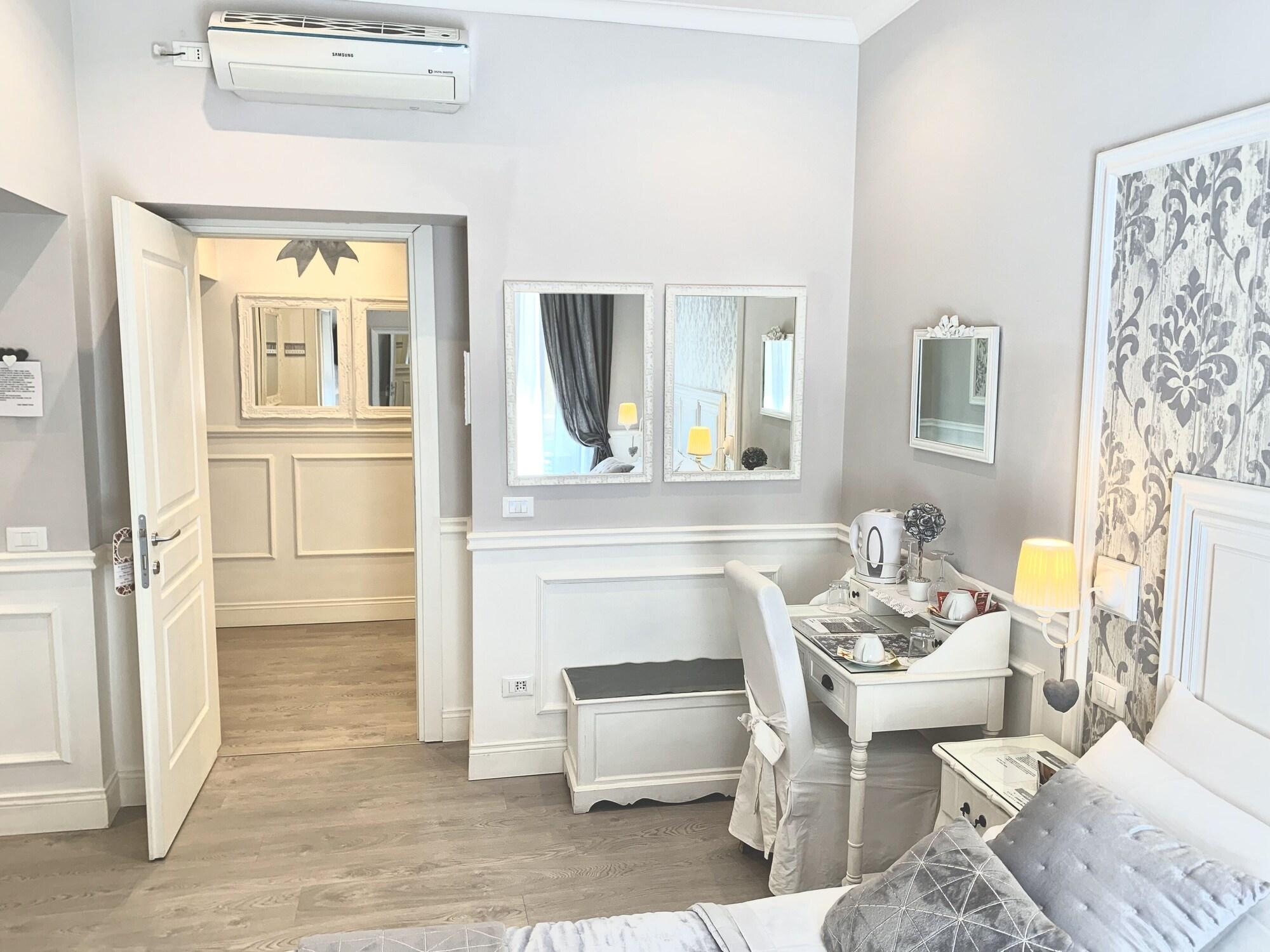 Charme & Chic Bed & Breakfast Rome Exterior photo