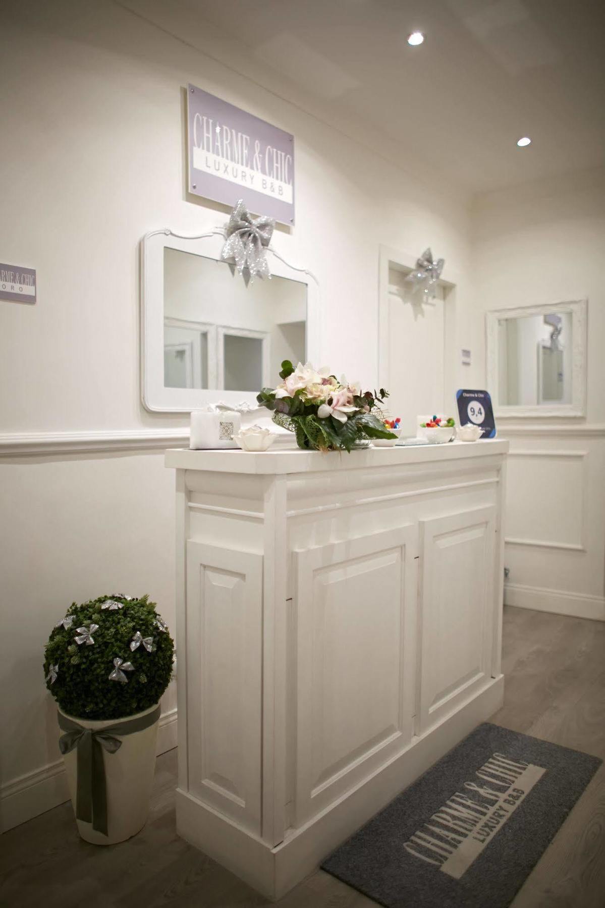 Charme & Chic Bed & Breakfast Rome Exterior photo